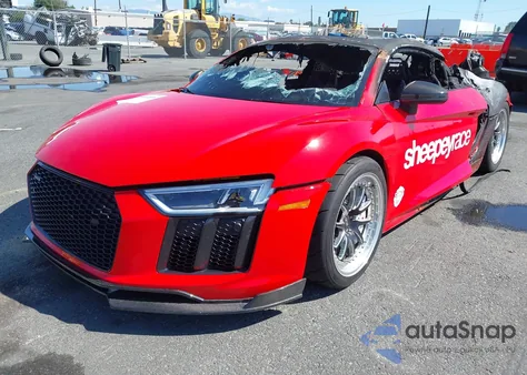 2017 Audi R8 5.2 V10 Plus z USA, uszkodzony, nr VIN WUAKBAFXXH7902206